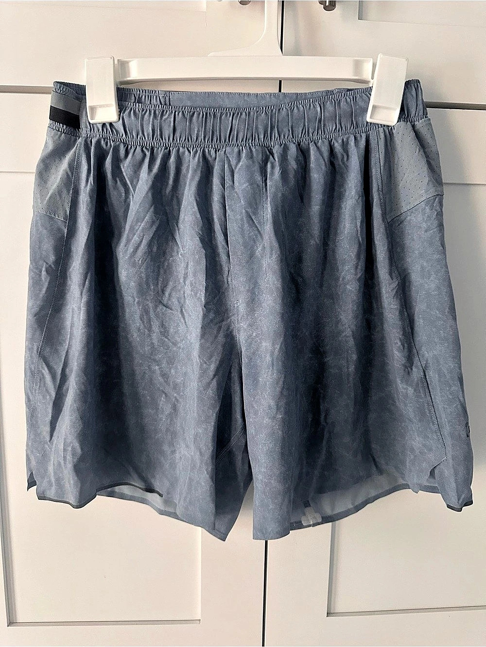 lululemon Hotty Hot Shorts Athletic Shorts in Blue Size Medium Excellent conditi